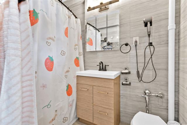 26-25 Union Street 1C, Flushing, NY 11354