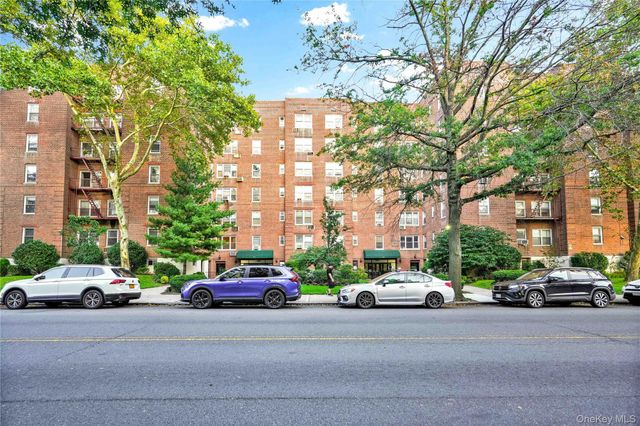 26-25 Union Street 1C, Flushing, NY 11354
