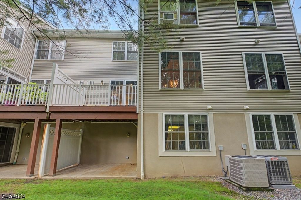 214 Levinberg Ln 214, Wayne Twp., NJ 07470 — photo 4