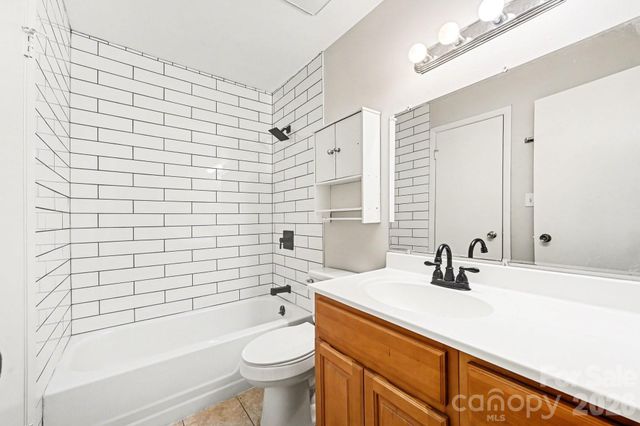 7900 Horse Chestnut Lane, Charlotte, NC 28277