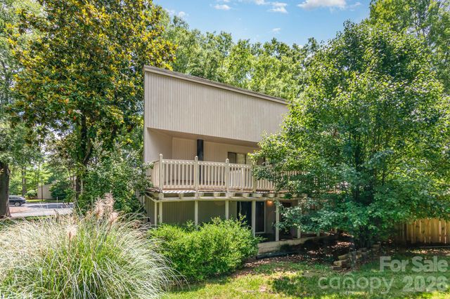 7900 Horse Chestnut Lane, Charlotte, NC 28277