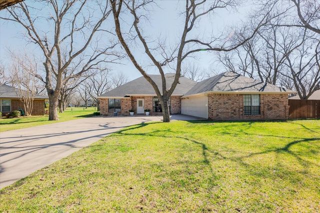 6105 Bontura Court, Granbury, TX 76049