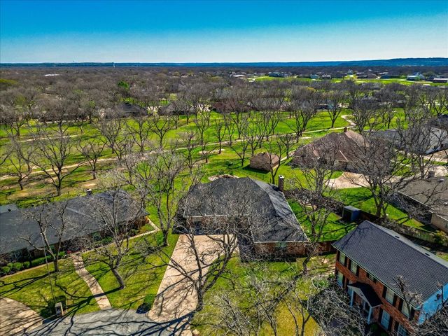 6105 Bontura Court, Granbury, TX 76049