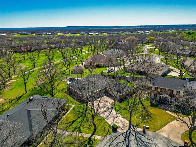 6105 Bontura Court, Granbury, TX 76049