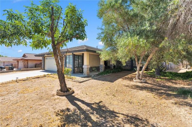 13423 Palm, Hesperia, CA 92344