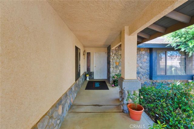 13423 Palm, Hesperia, CA 92344