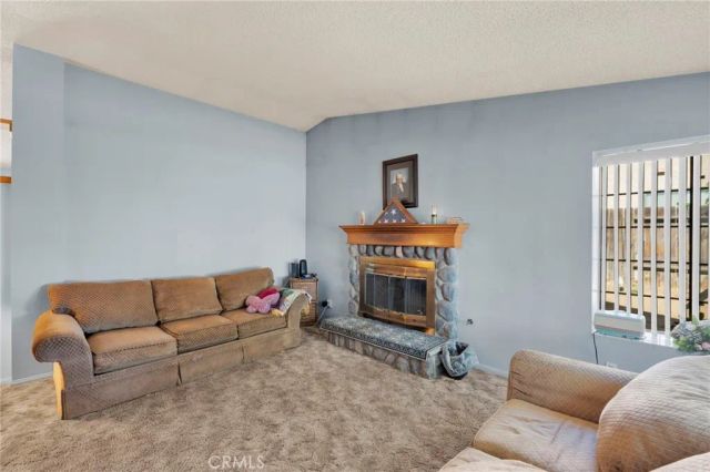 13423 Palm, Hesperia, CA 92344