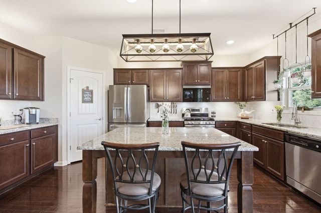 5006 Colton Dr, Spring Hill, TN 37174
