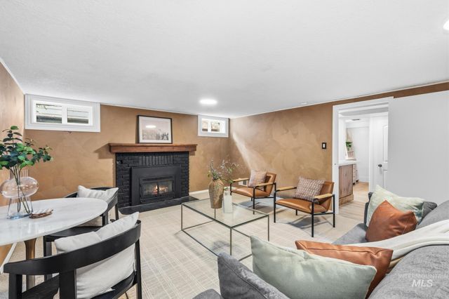 2306 W Madison Ave, Boise, ID 83702