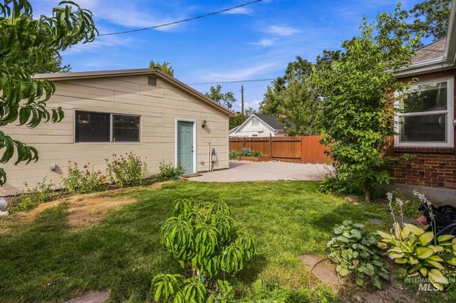 2306 W Madison Ave, Boise, ID 83702