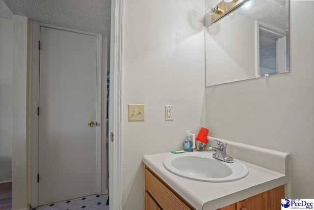 2070 E Lynches River Rd, Timmonsville, SC 29161