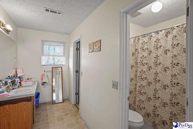 2070 E Lynches River Rd, Timmonsville, SC 29161