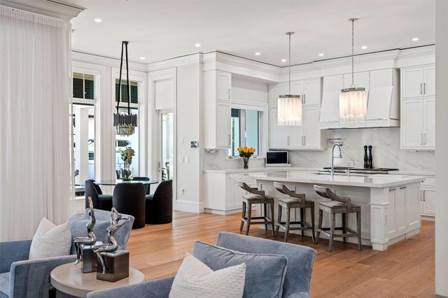 400 Coral Way, Fort Lauderdale, FL 33301