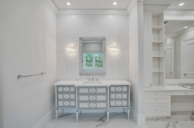 400 Coral Way, Fort Lauderdale, FL 33301