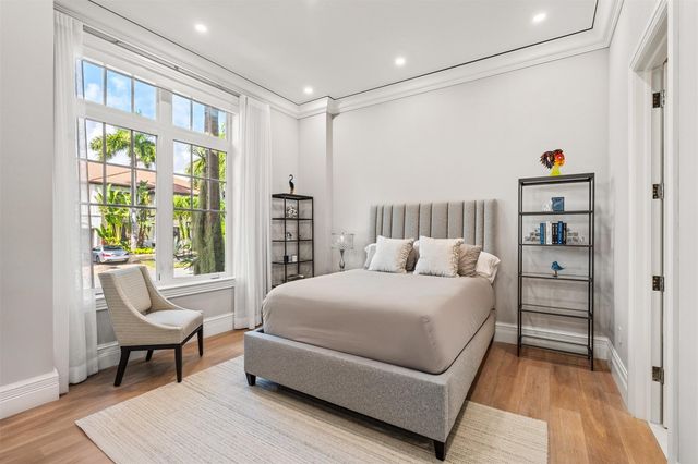 400 Coral Way, Fort Lauderdale, FL 33301