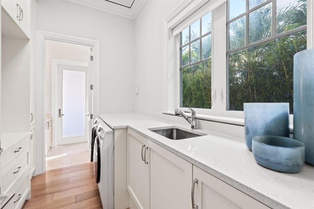 400 Coral Way, Fort Lauderdale, FL 33301