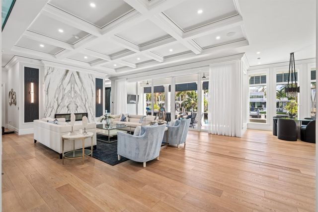 400 Coral Way, Fort Lauderdale, FL 33301