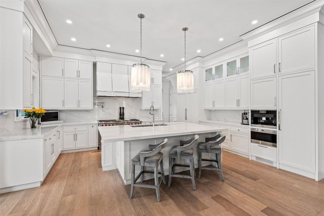 400 Coral Way, Fort Lauderdale, FL 33301