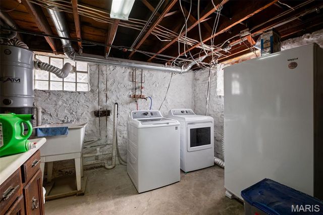 5510 Rhodes Avenue, St Louis, MO 63109