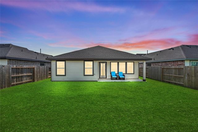 5010 Pine Haven Lane, Fresno, TX 77545