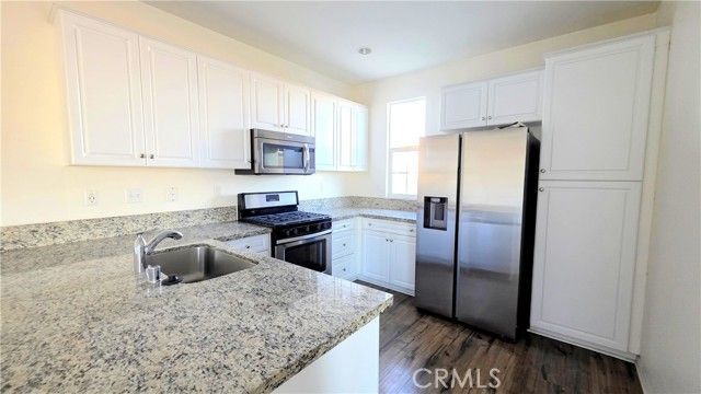 5930 Ginger Drive, Eastvale, CA 92880