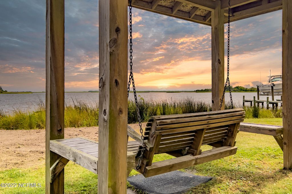 Image 10 of property listing at N/A Parkertown Road, Hubert, NC 28539