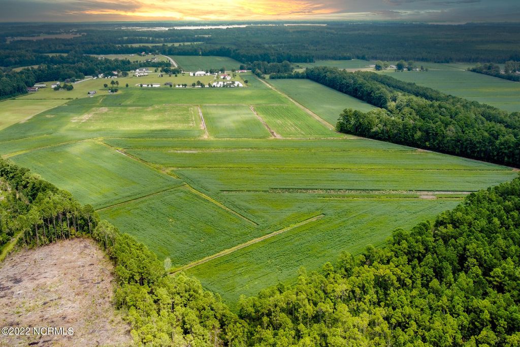 Image 7 of property listing at N/A Parkertown Road, Hubert, NC 28539