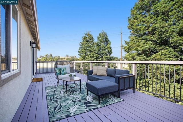 4001 Browning Dr, Concord, CA 94518