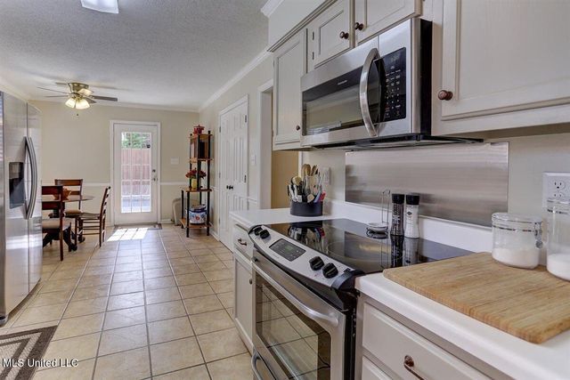 9240 Huron Drive, Olive Branch, MS 38654