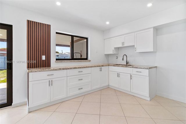 5420 NW 182nd St, Miami Gardens, FL 33055