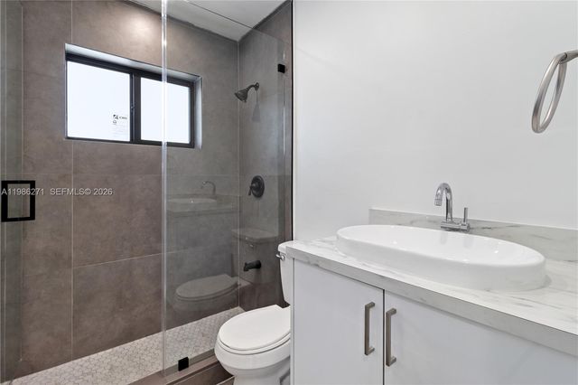 5420 NW 182nd St, Miami Gardens, FL 33055