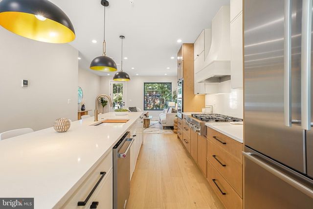 4414 HARRISON ST NW, Washington, DC 20015