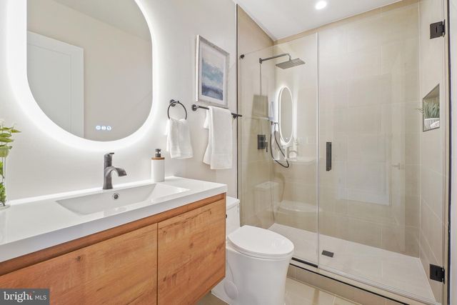 4414 HARRISON ST NW, Washington, DC 20015