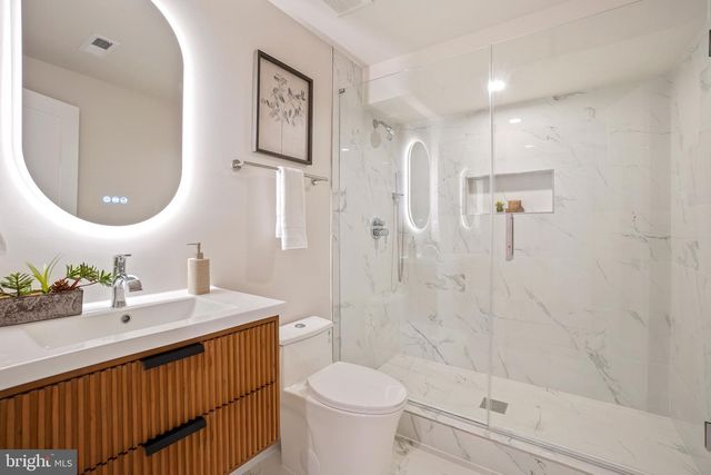 4414 HARRISON ST NW, Washington, DC 20015