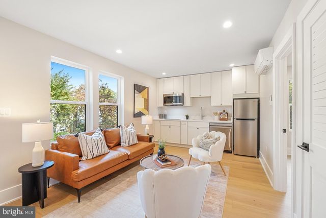 4414 HARRISON ST NW, Washington, DC 20015