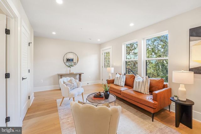 4414 HARRISON ST NW, Washington, DC 20015