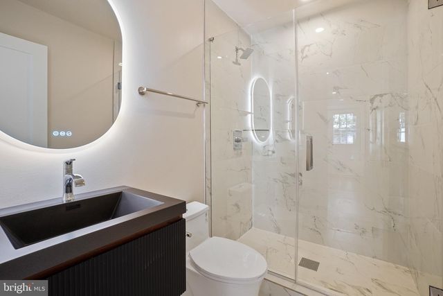 4414 HARRISON ST NW, Washington, DC 20015