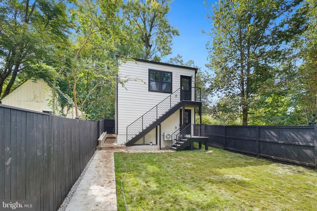 4414 HARRISON ST NW, Washington, DC 20015