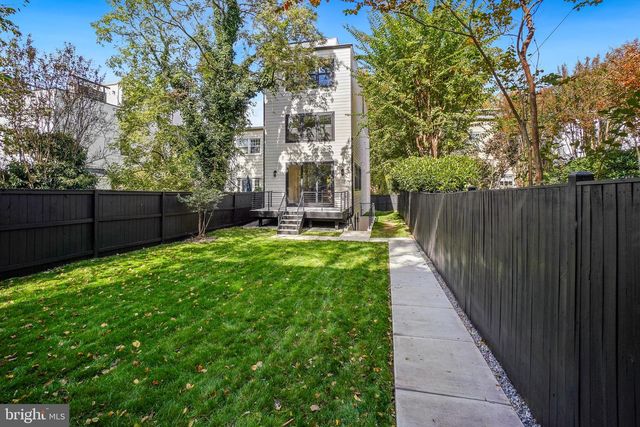 4414 HARRISON ST NW, Washington, DC 20015