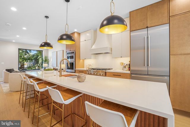 4414 HARRISON ST NW, Washington, DC 20015