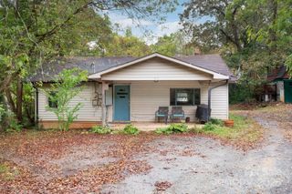 132 Little Knob Road, Asheville, NC 28803