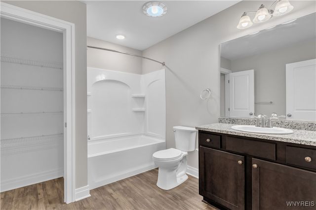 4298 Tisbury Lane, Hamburg, NY 14075