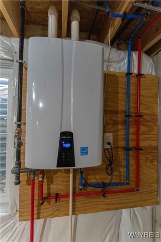 4298 Tisbury Lane, Hamburg, NY 14075