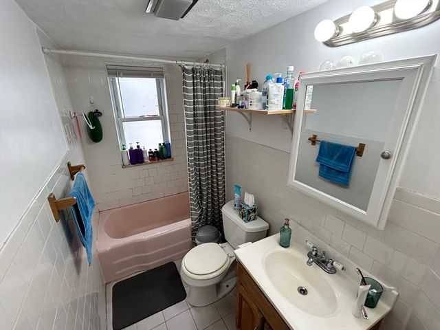 328 Beacon St 2F, Somerville, MA 02143