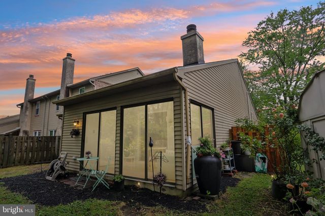 5 E OLEANDER DR, Mount Laurel, NJ 08054