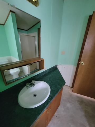 20 Nicole Drive, St. Albans Town, VT 05478