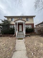 1906 S 7th Avenue, Maywood, IL 60153