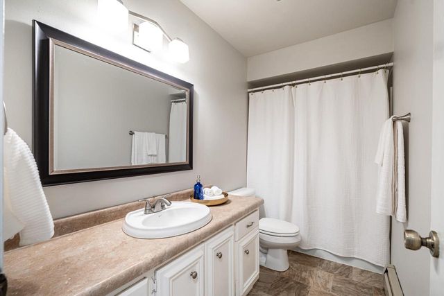 1452 N Lapham STREET, Oconomowoc, WI 53066