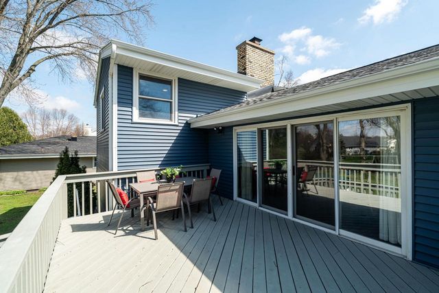 1452 N Lapham STREET, Oconomowoc, WI 53066