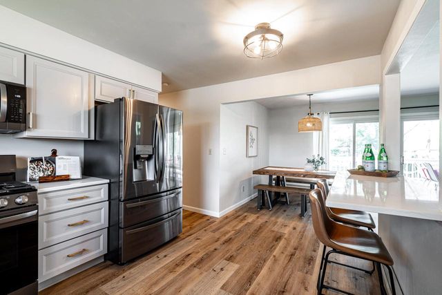1452 N Lapham STREET, Oconomowoc, WI 53066